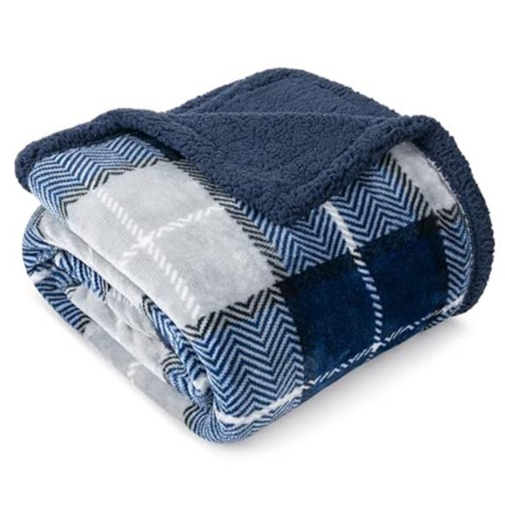 plaid sherpa throw blanket navy blue flannel fleece cozy soft couch winter gift